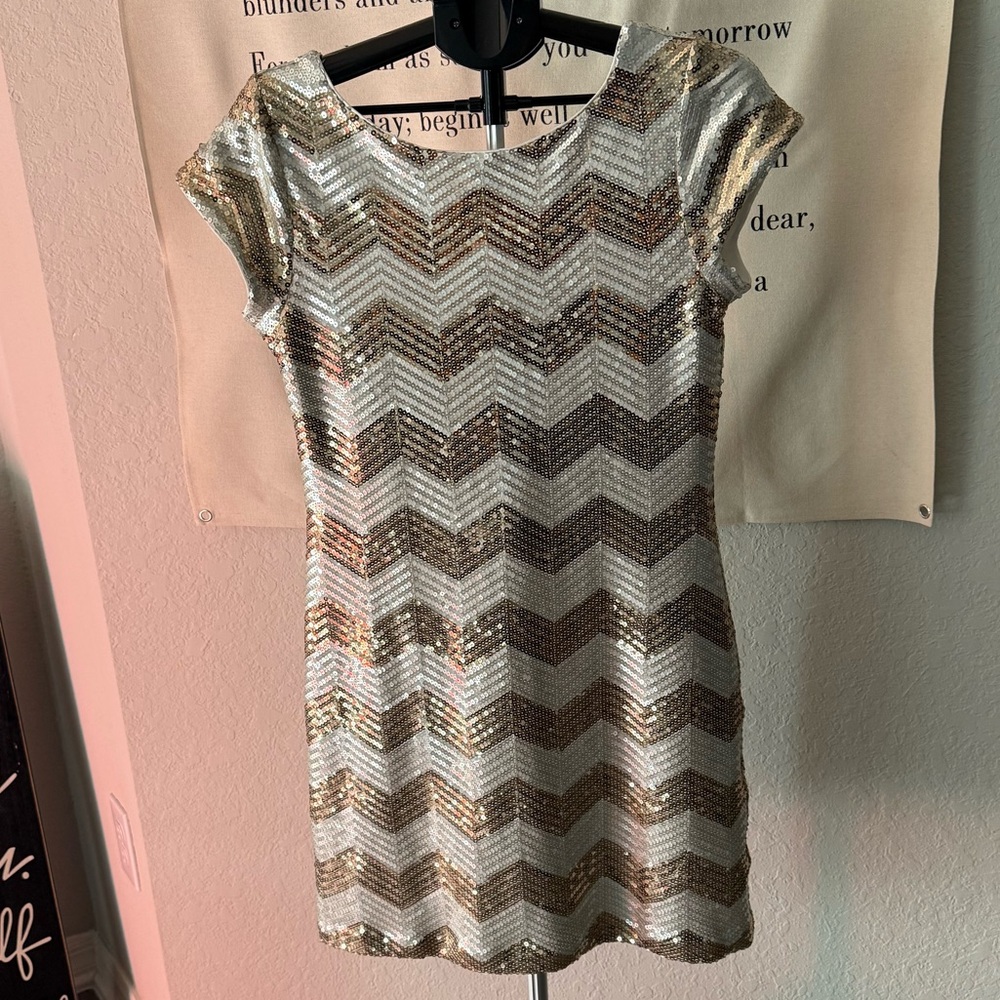 White House Black Market Sequin Dress NWT - Picture 1 of 10